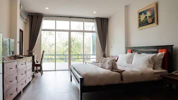 Deluxe Double Room | Free WiFi, bed sheets