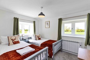 3 bedrooms, iron/ironing board, free WiFi, bed sheets