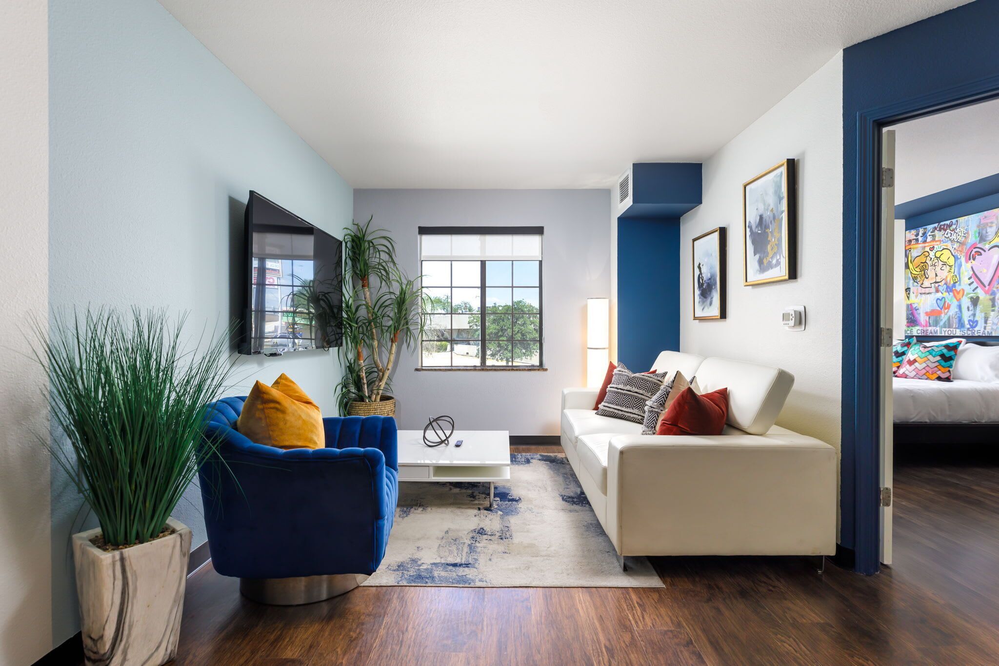 King Bed Pad Blocks From Fiesta TX & La Cantera