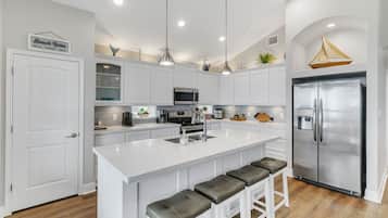 Ferienhaus, 4 Schlafzimmer | Eigene Küche | Kühlschrank, Ofen, Wasserkocher mit Kaffee-/Teezubehör, Toaster