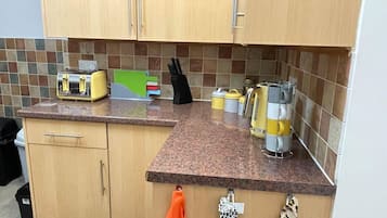 單棟房屋 | 私人廚房 | 雪櫃、微波爐、焗爐、爐具