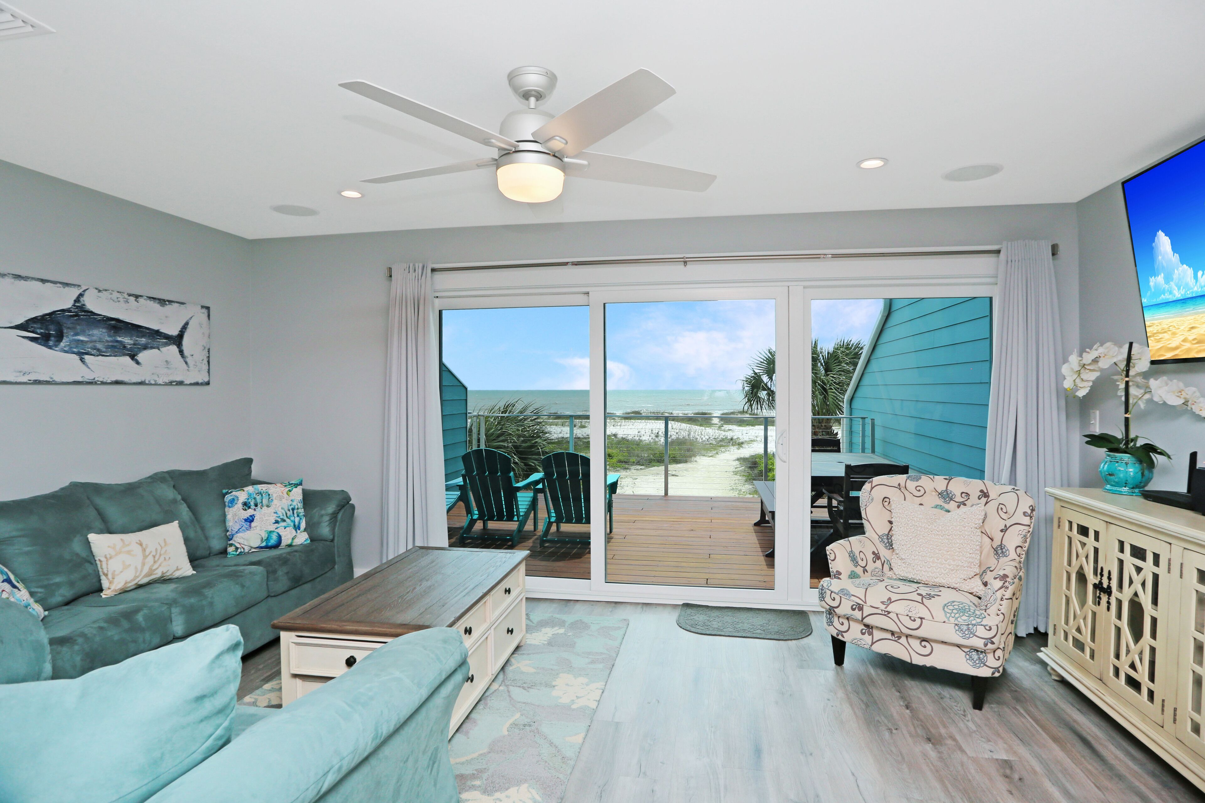 Beachfront with Two Large Decks on C30 ~ Sharla's Sunrise
