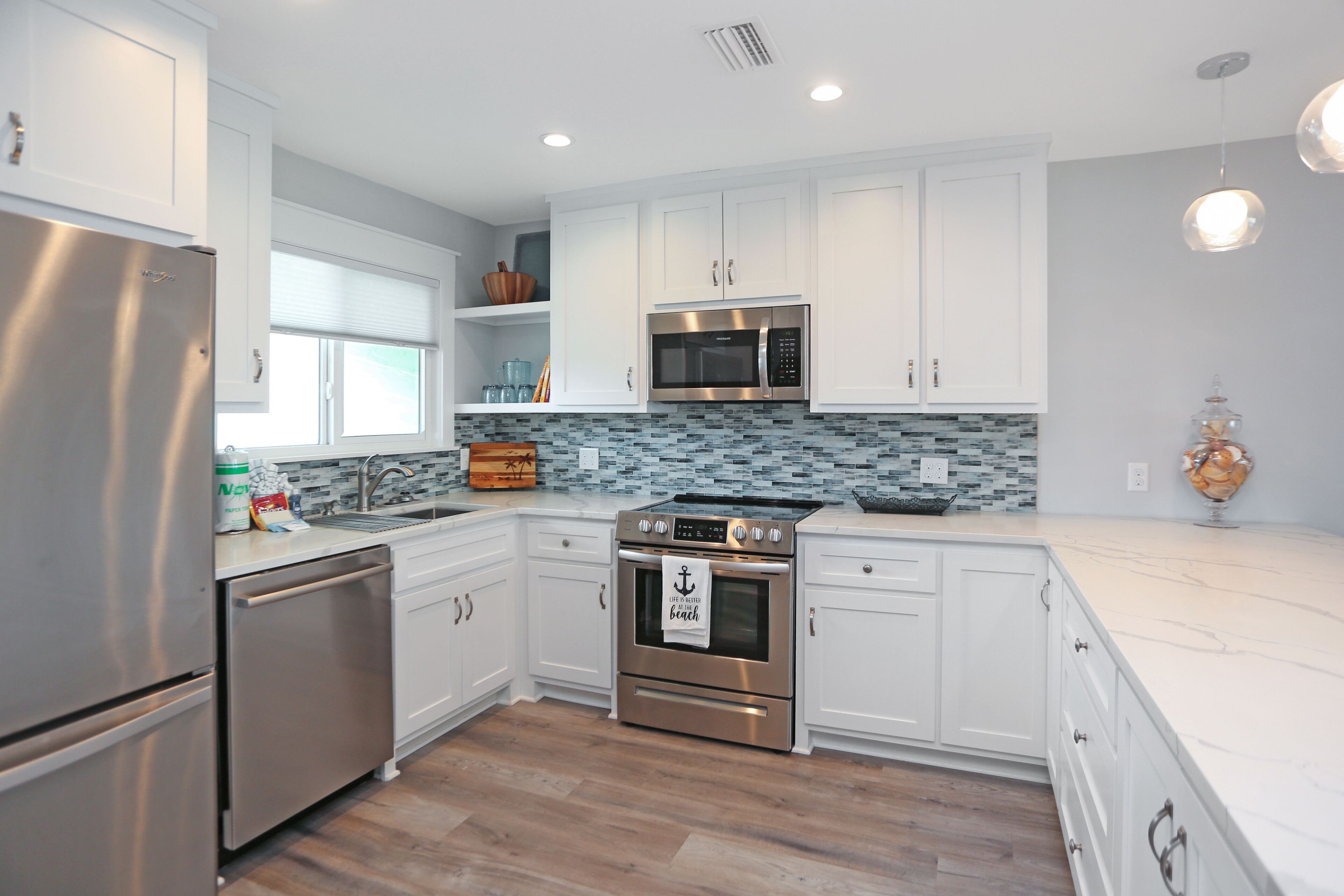 Fridge, microwave, oven, dishwasher