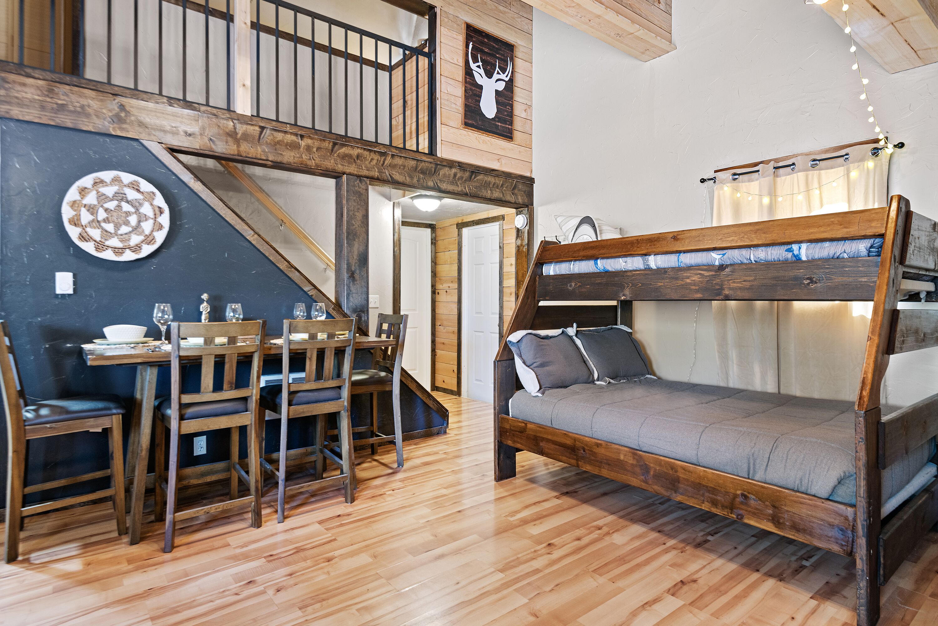 Cozy and comfortable pet friendly cabin with plenty of rustic charm!