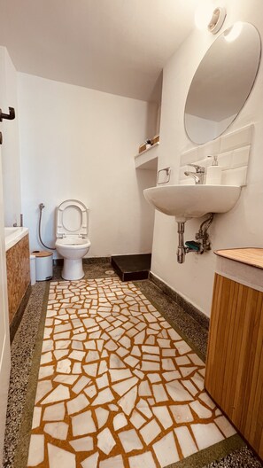 Apartment, 2 Queen Beds | Bathroom | Shower, hair dryer, towels - Daisy Apartment 15min to Acropolis (Athens)