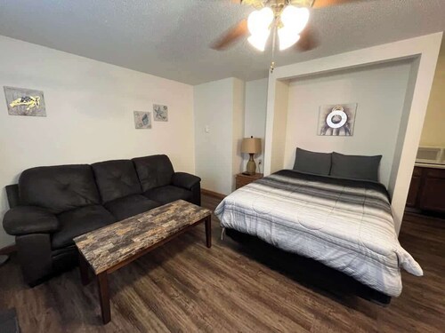 1 Bed 1 Bath Apartment at Northtowne Apartments!