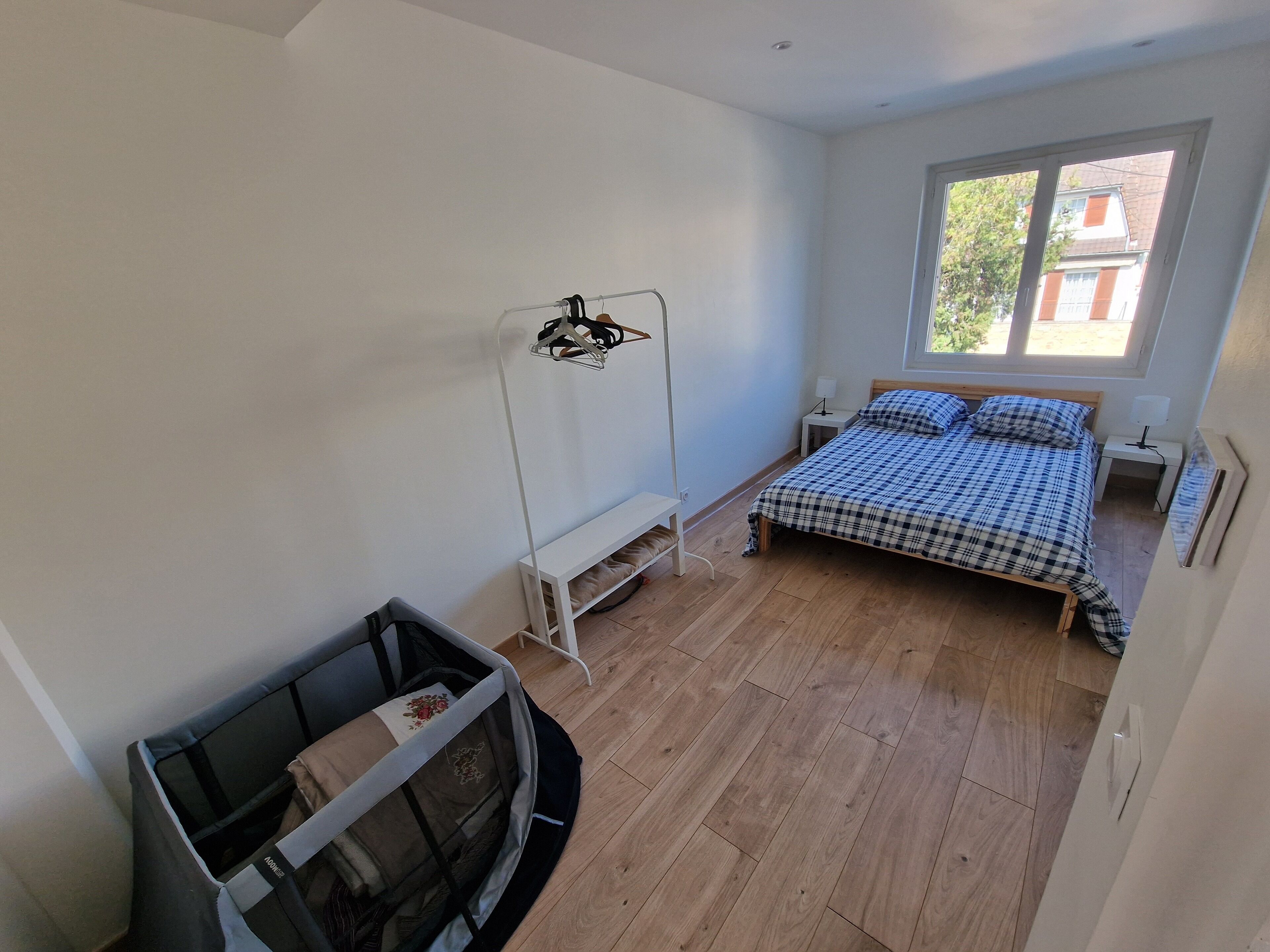 3 camere, ferro/asse da stiro, Wi-Fi gratuito, lenzuola