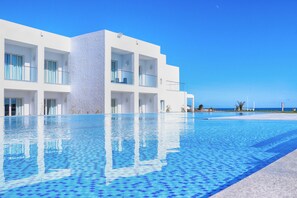 Indoor pool, seasonal outdoor pool - Amber El Fell- Boutique Hotel (Hammamet)