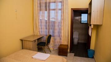 Business House, 6 Bedrooms, Non Smoking, Garden View | 6 bedrooms, down duvets, desk, laptop workspace