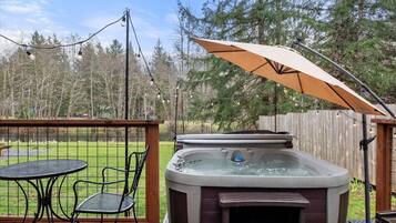 Bain à remous extérieur