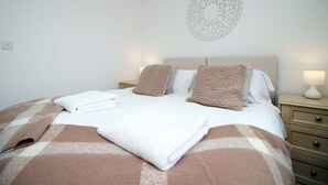 Unclassified image, 5 of 26, button - Buxton Way by Tŷ SA (Swindon)