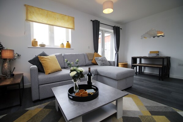 Living area - Buxton Way by Tŷ SA (Swindon)