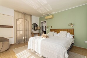 4 Schlafzimmer, Bügeleisen/Bügelbrett, Internetzugang, Bettwäsche