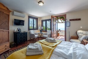 3 chambres, bureau, fer et planche à repasser, Wi-Fi gratuit