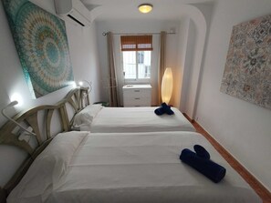 3 bedrooms, iron/ironing board, Internet, bed sheets