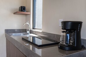 Premier Apartment | Private kitchen | Fridge, microwave, stovetop, coffee/tea maker