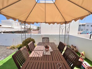 Outdoor dining - Ganesh House 2 Bedrooms (Tías)