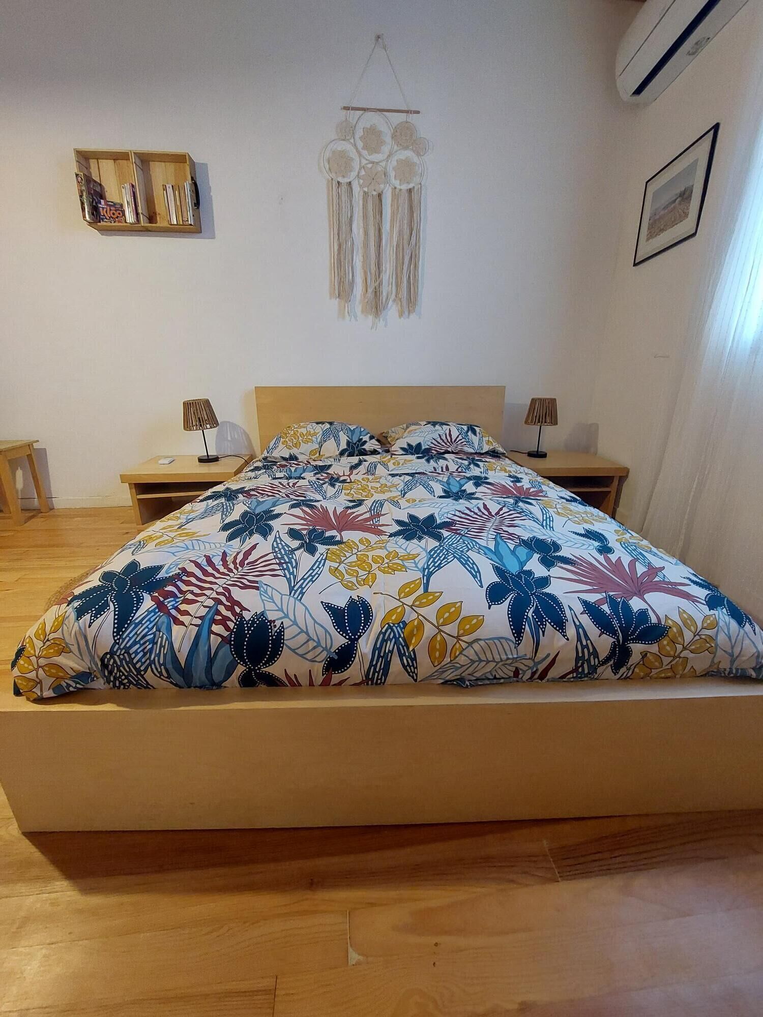 Guest room: The houses of Gaïa