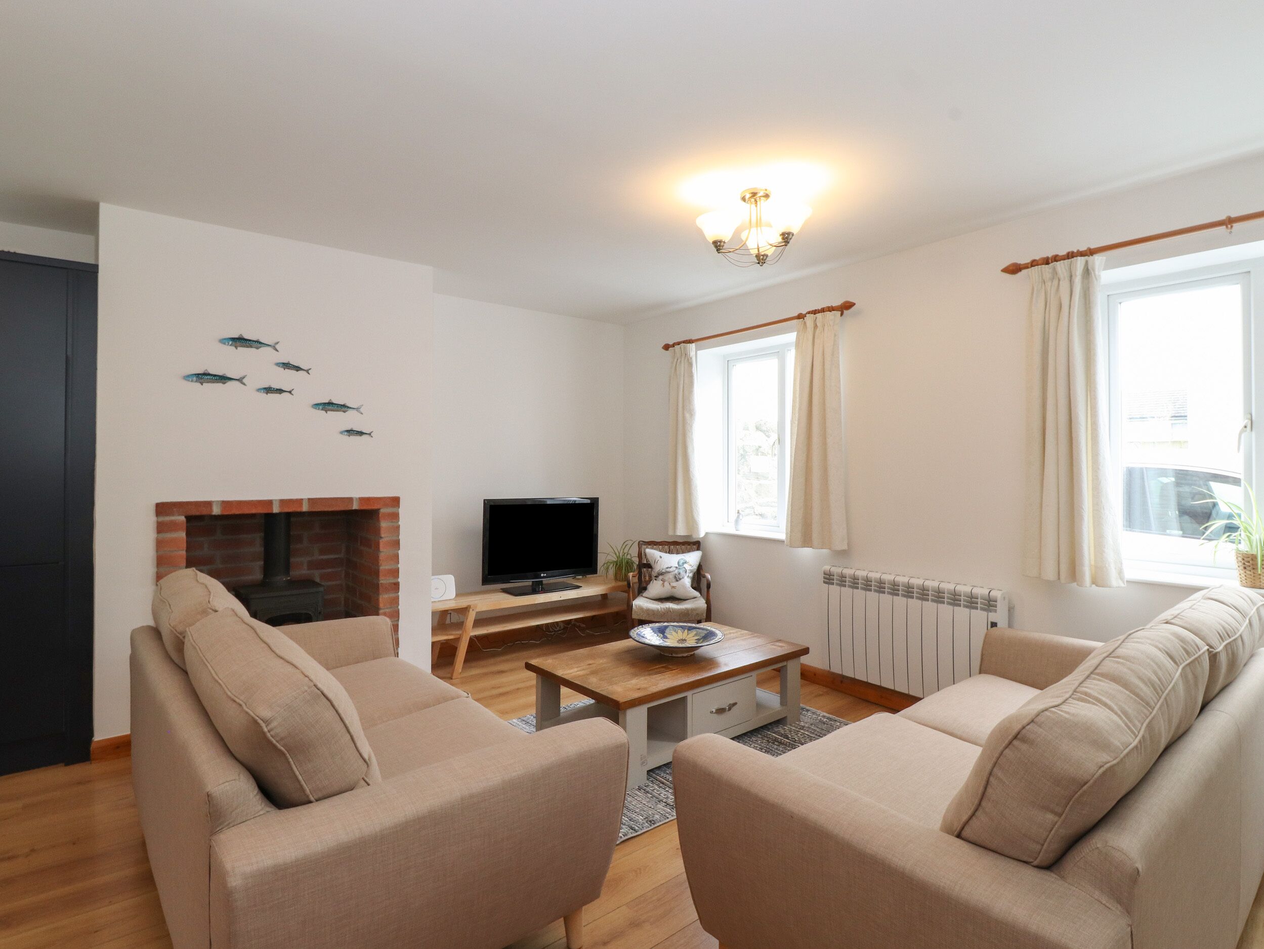 Coastal Nest (30 Union Street), Pet Friendly In Seahouses - Seahouses