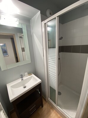Shower, hair dryer