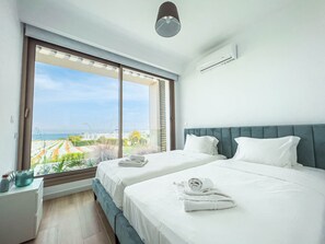 5 quartos, cofres nos quartos, ferros/tábuas de passar roupa