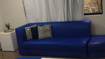 Ropa de cama hipoalergénica, decoración personalizada y wifi gratis