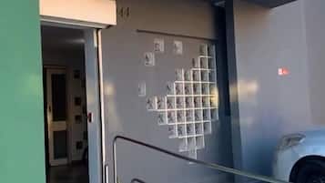 Fachada de la propiedad