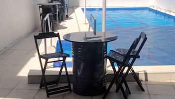 Smart TV 32 pulgadas con canales de televisión vía satélite, televisión