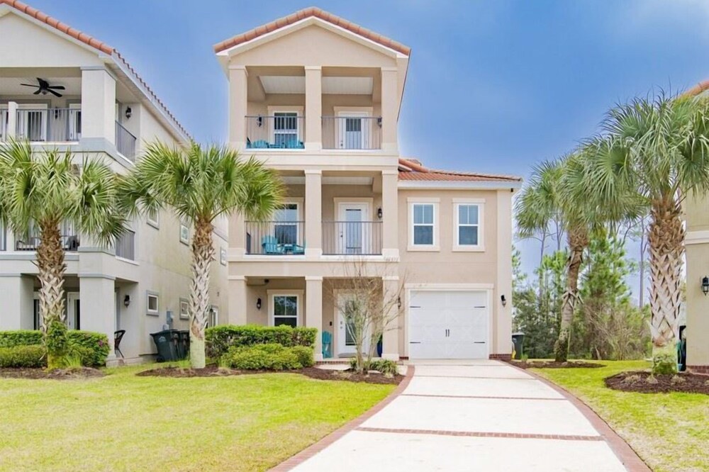 Just Beachy at Arborgate-Gorgeous 4BR home, close to beach, bike trails and pool