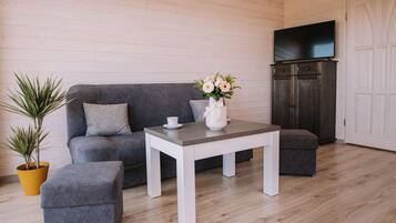Smart TV, futbolito y tenis de mesa