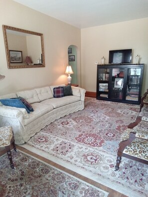 电视、书、立体声音响