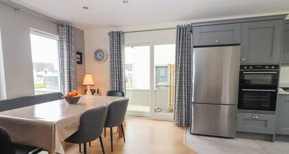 20 Lighthouse Village