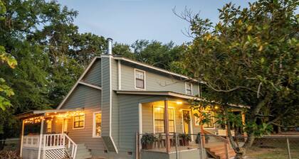 Running B Farm "Pond - Pickle - Relax - Repeat!" On 6 Private Acres!