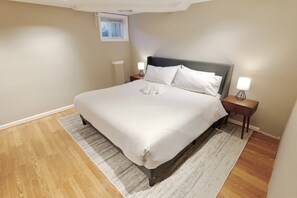 3 室のベッドルーム、デスク、アイロン / アイロン台、WiFi