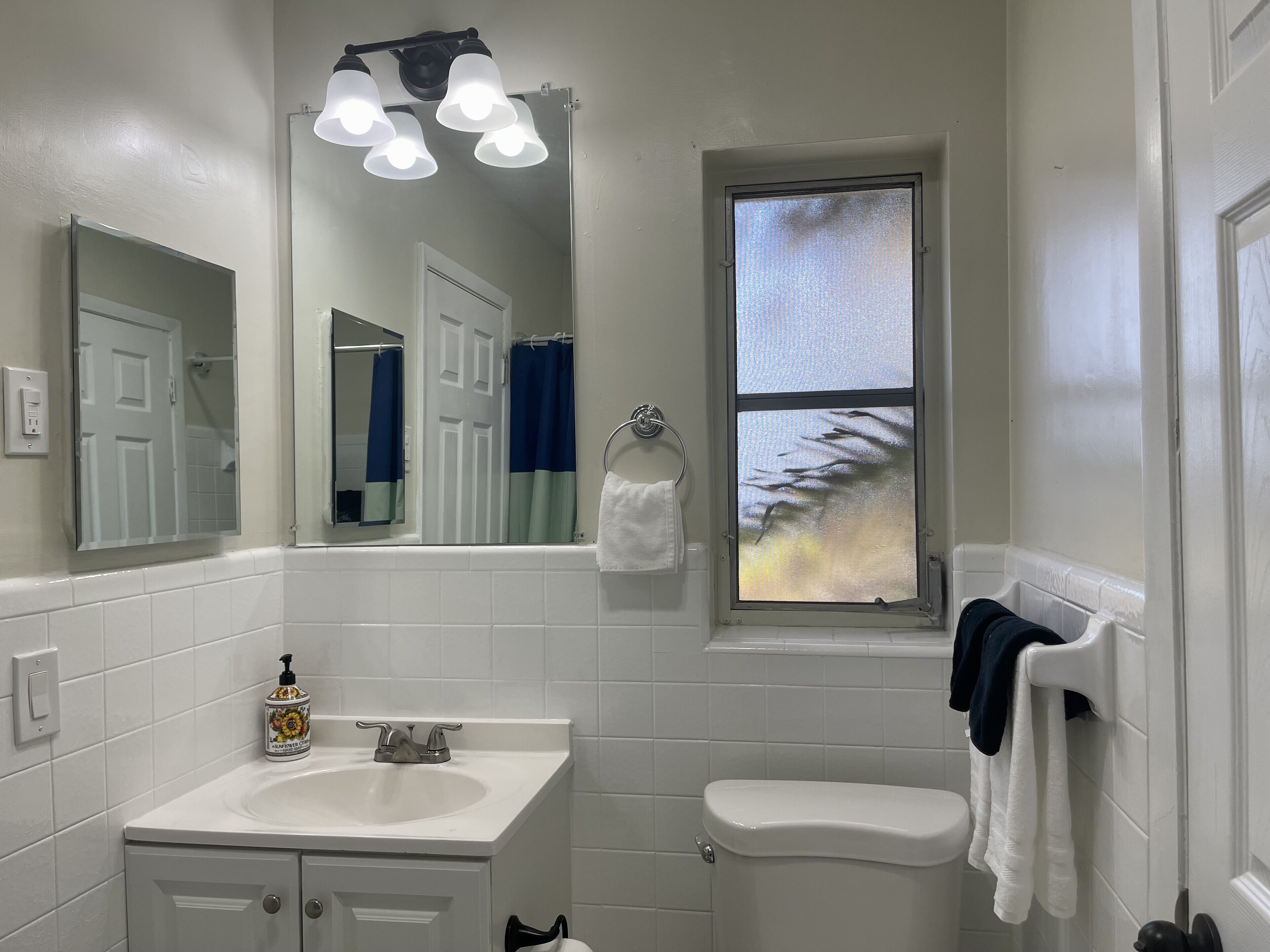 3 Bed 2 Bath, Pool and Game Room