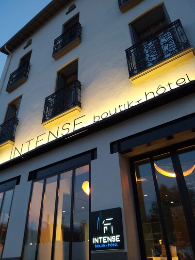 Intense Boutik Hôtel