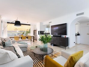 TV, fireplace - Castiglione luxury beachfront duplex penthouse (San Pedro de Alcantara)