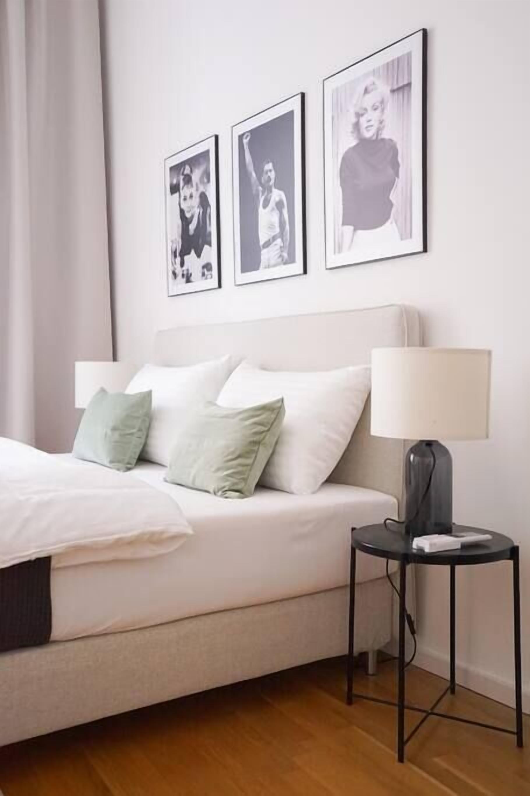 Sophisticated Upscale Apartment