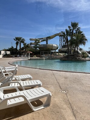 Piscine extérieure, piscine chauffée