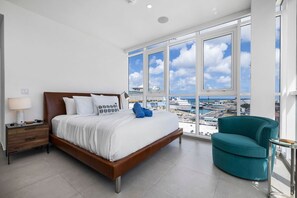 4 soverom, strykejern/-brett, reiseseng for barn og wi-fi (inkludert)