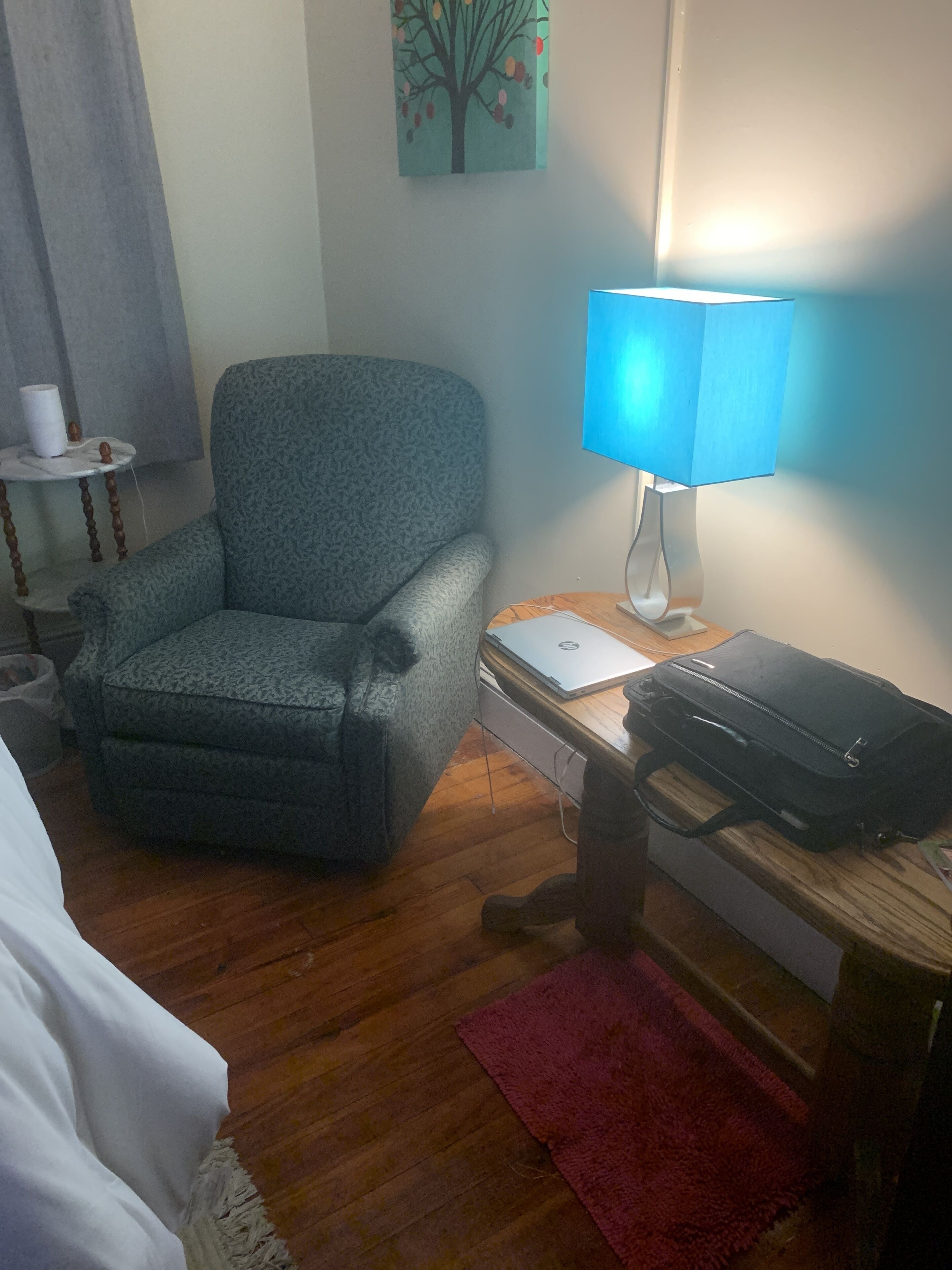 A cozy two bedroom home within walking distance to many popular areas in York.