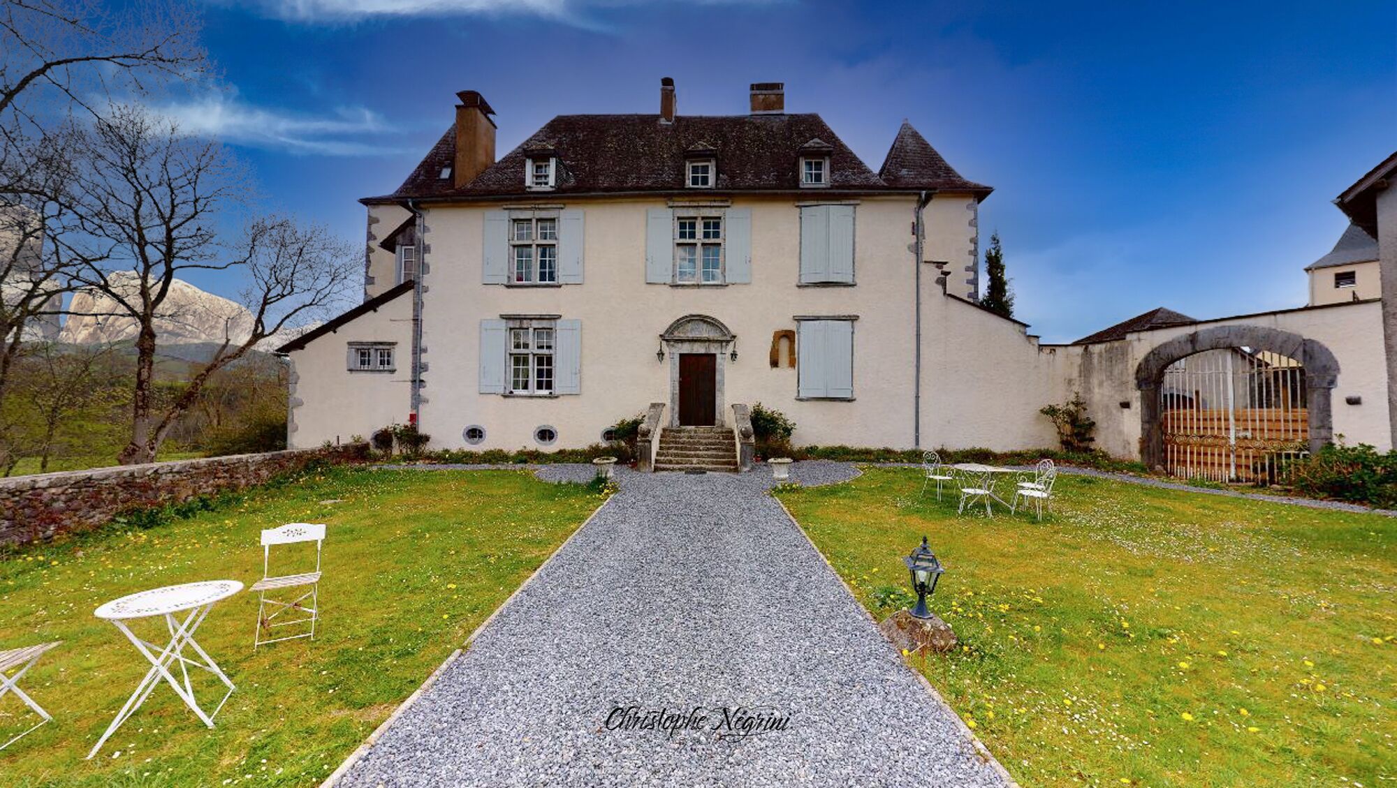 Vacation rental  Château de Porthos up to 6 people south west Pyrenees Mountains