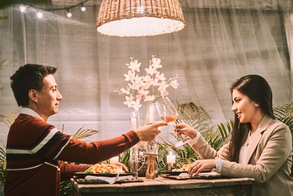 Luxury Double Room | In-room dining