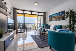 TV - APARTMENT IN VIÑA DEL MAR - PLAYA DE LAS AMERICAS (Costa Adeje)