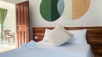 Familie appartement | Een bureau, gratis wifi, beddengoed