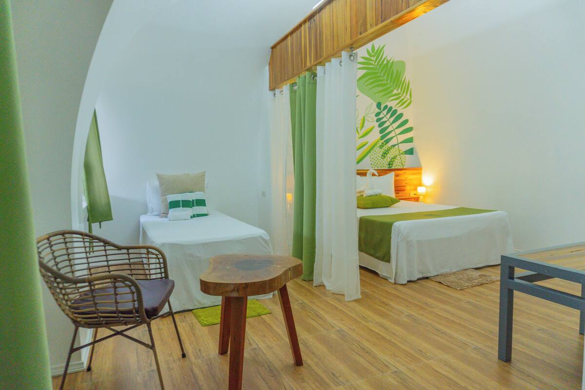 Luxury Villa | Meja, Wi-fi percuma, cadar katil 