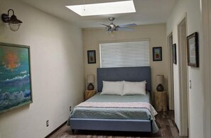 2 dormitorios, tabla de planchar con plancha, wifi gratis y ropa de cama
