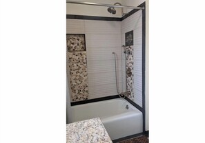 Hair dryer, towels, soap, shampoo - Captain's-SPECTACULAR bay/ocean views-980 sq ft - Dog Friendly! (Morro Bay)