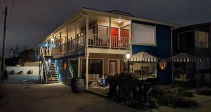BAY/OCEAN VIEWS-WALK TO ALL!! Midship Quarters - 500 sq ft-Queen bed, full bath!