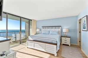 3 室のベッドルーム、WiFi (無料)、ベッドシーツ